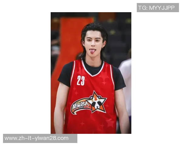 王鹤棣曾公开表示最喜欢的足球球星是谁他对这位球员的崇拜与热爱揭秘